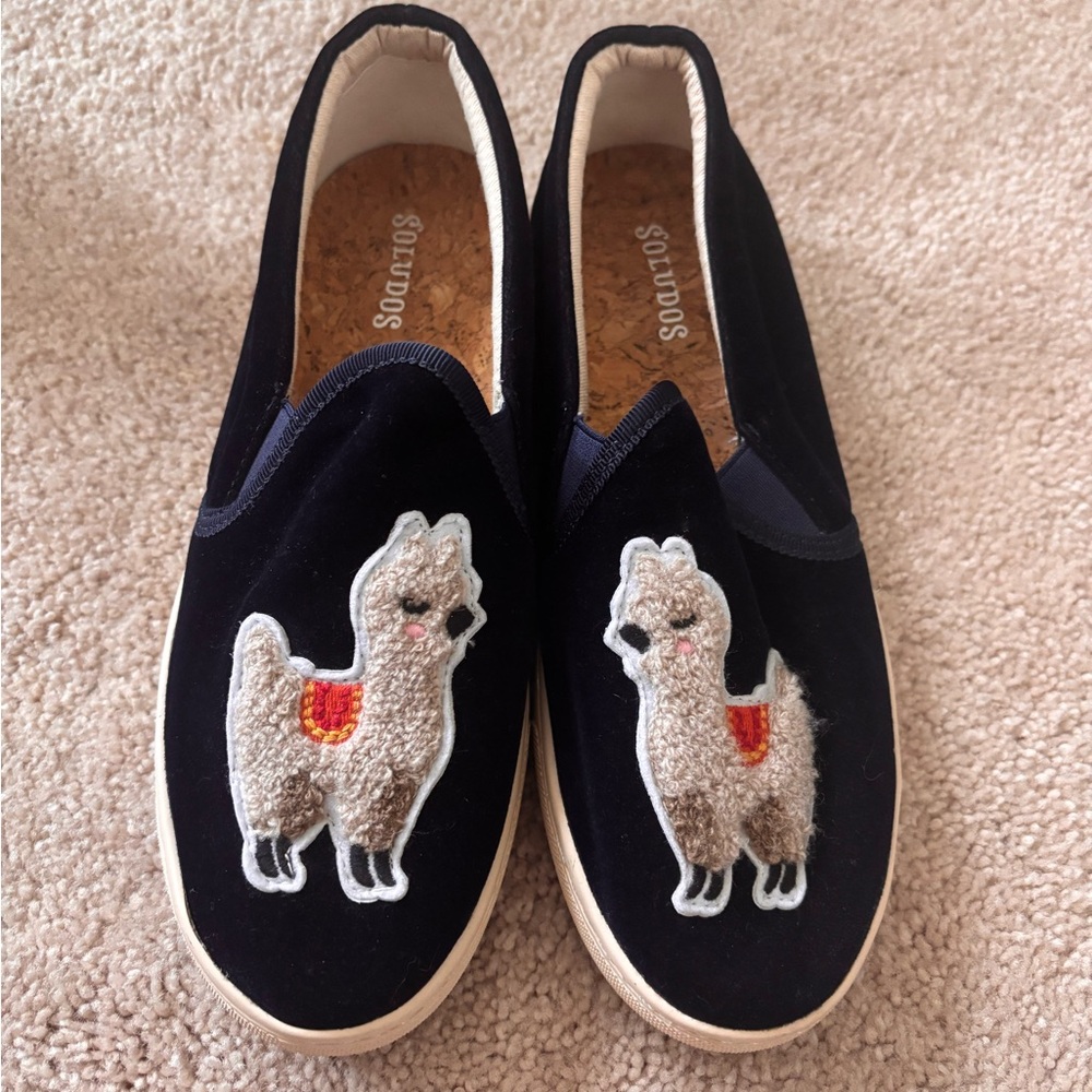 Women Llama Slip-On Shoes - Blue